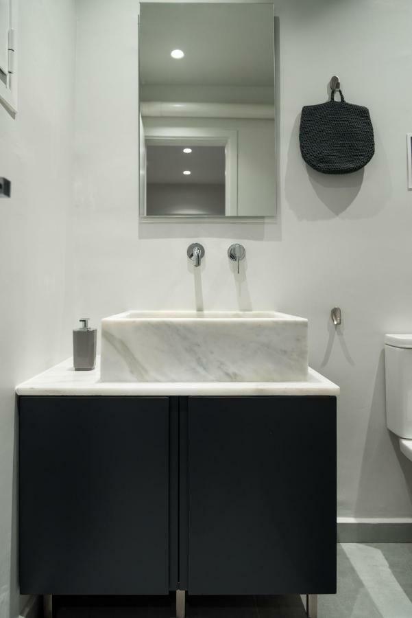 Central Cozy Studio With A Secret Garden 雅典 外观 照片