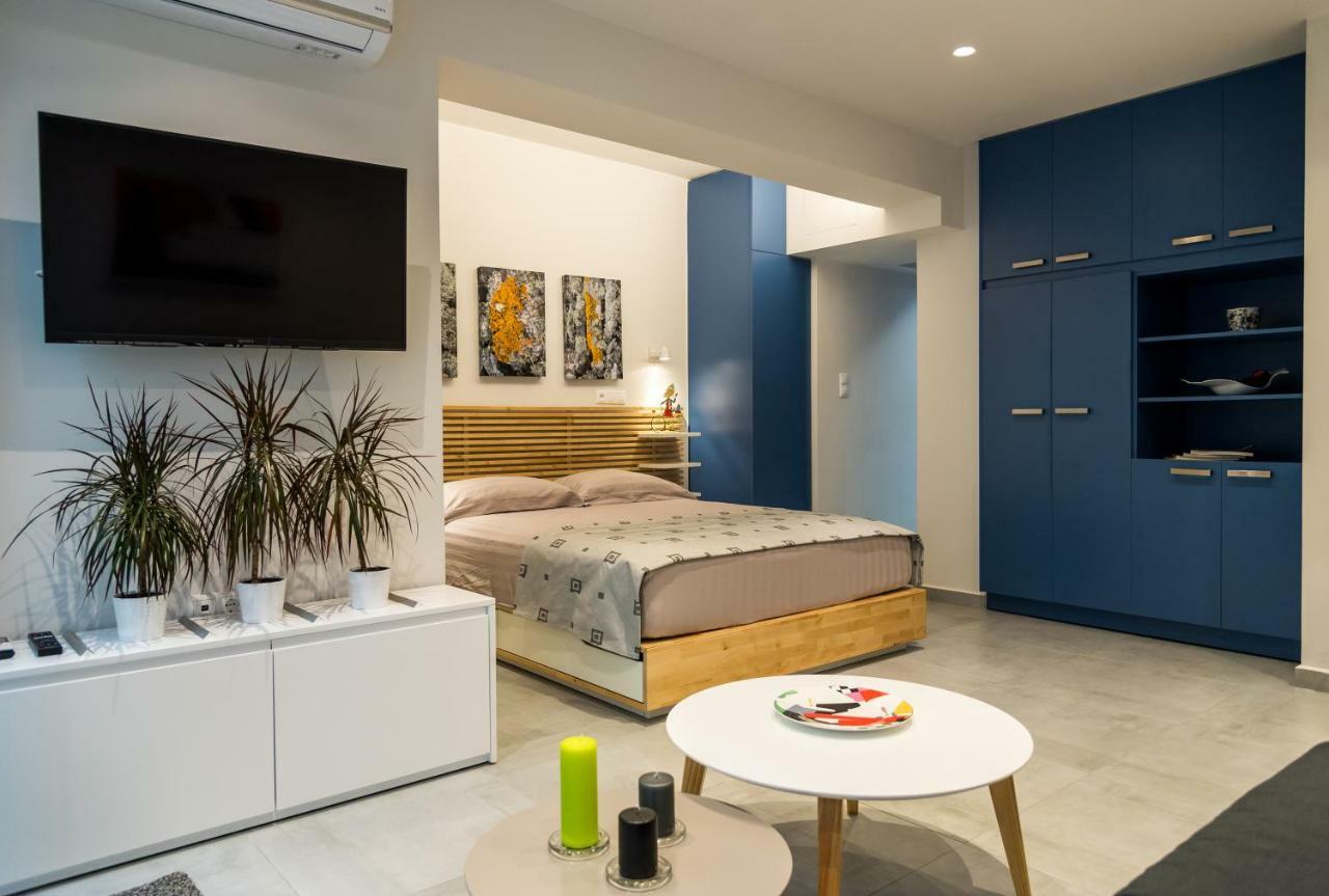 Central Cozy Studio With A Secret Garden 雅典 外观 照片